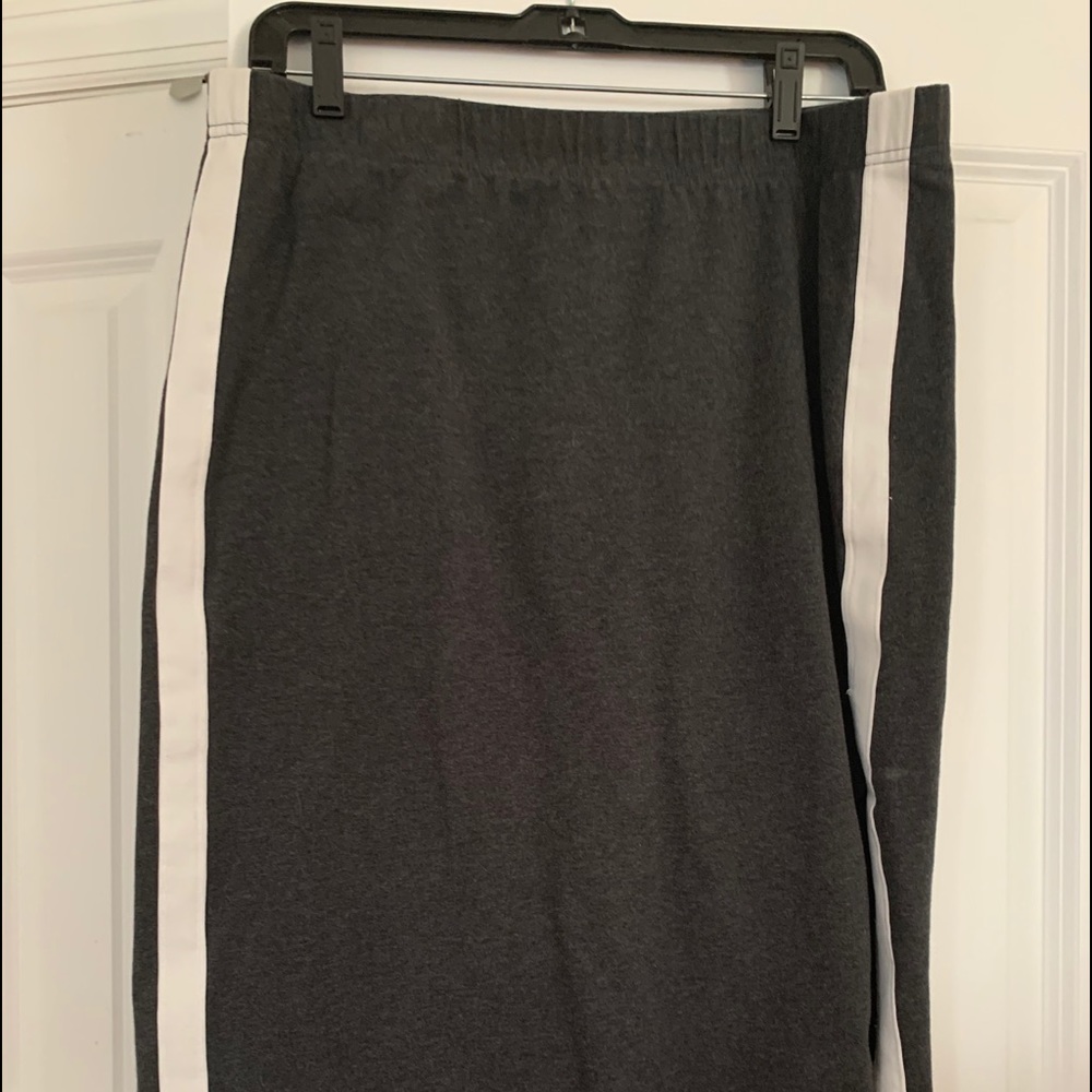 Aritzia TNA Skirt